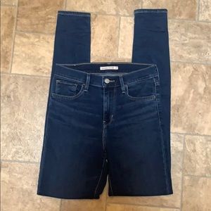 Levi’s High Rise Super Skinny Jeans (Dark Wash)